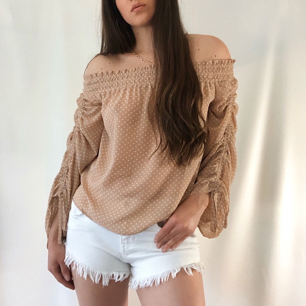 Off Shoulder Polka Dots Top - Picture 5 of 7